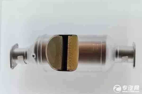 國六專用車上是不是都裝有顆粒捕捉器？